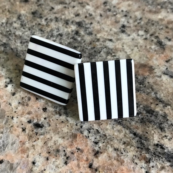 Vintage Black and White Striped Earrings - Picture 3 of 4